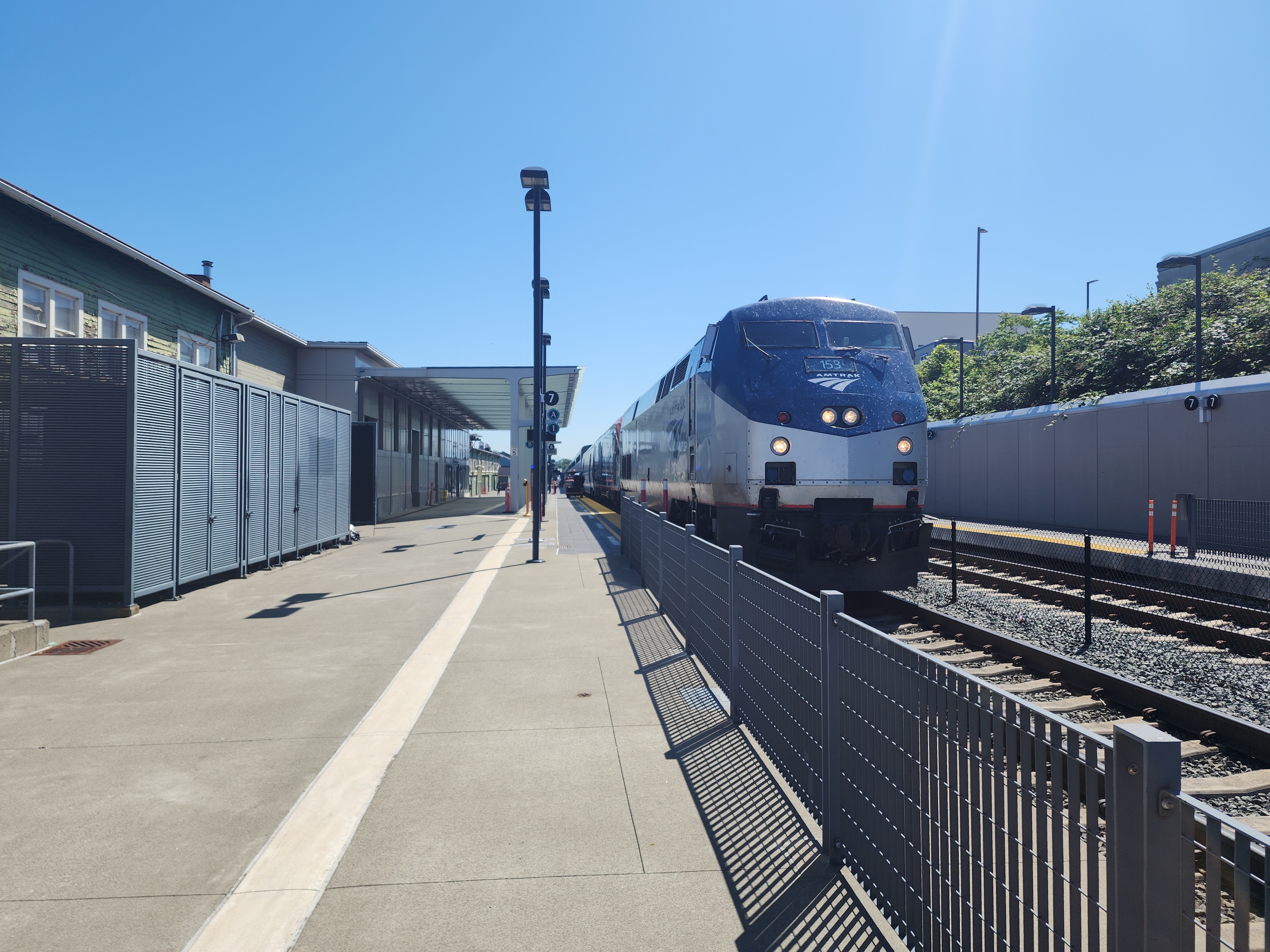 Amtrak No. 153 at Tacoma Dome Station, pulling a Superliner consist for Coast Starlight.
